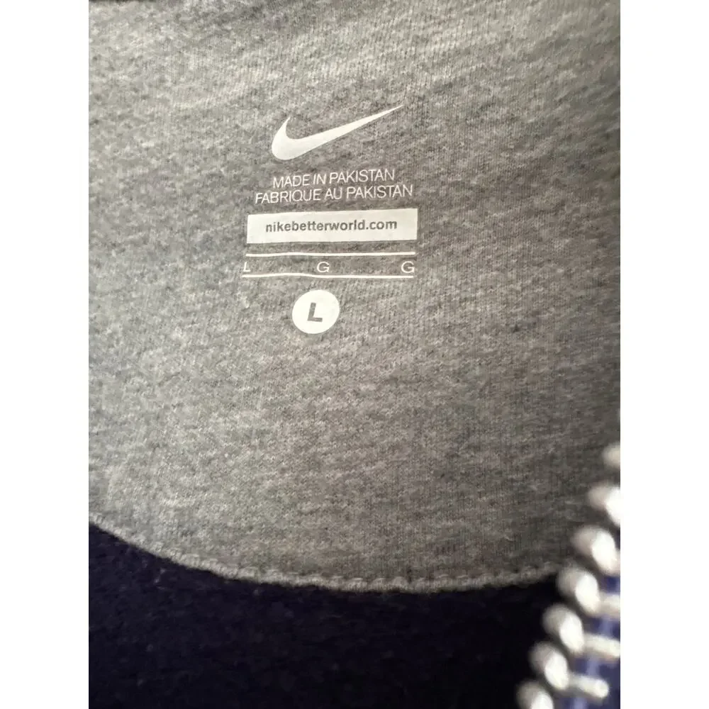 Vintage Women's Y2K Oversized Full Zip Double Lined Nike Hoodie size L in Navy